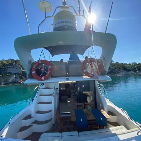 Lares Yachting Çeşme