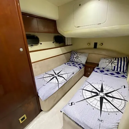 Lares Yachting *