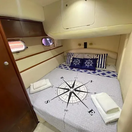 Tekne Lares Yachting Çeşme